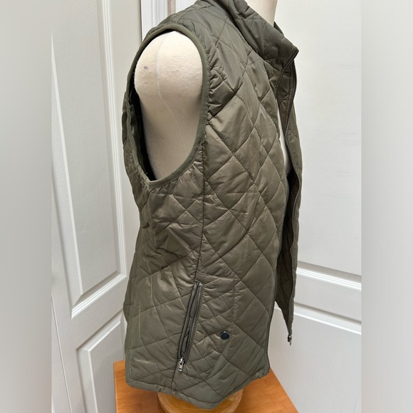 Army Green Quilted Vest NWT - Picture 4 of 9